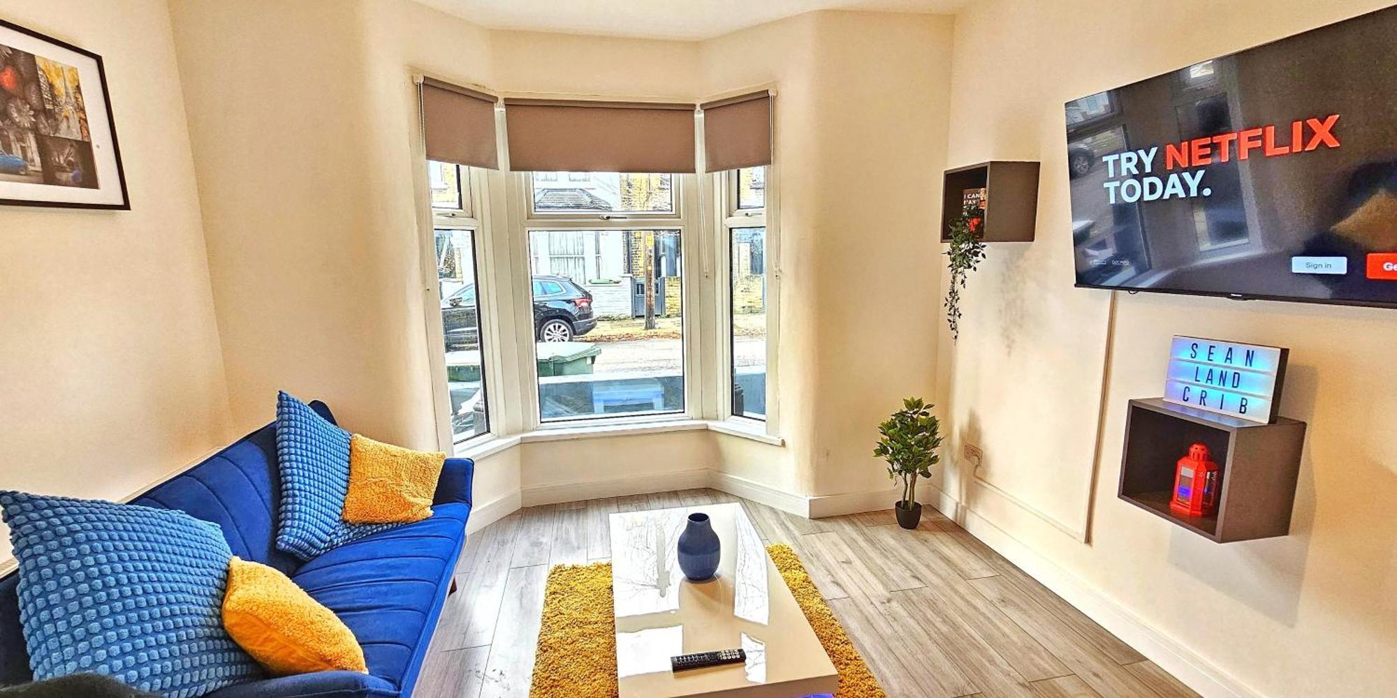 Вилла Stratford City - Luxe House With Garden Лондон Экстерьер фото